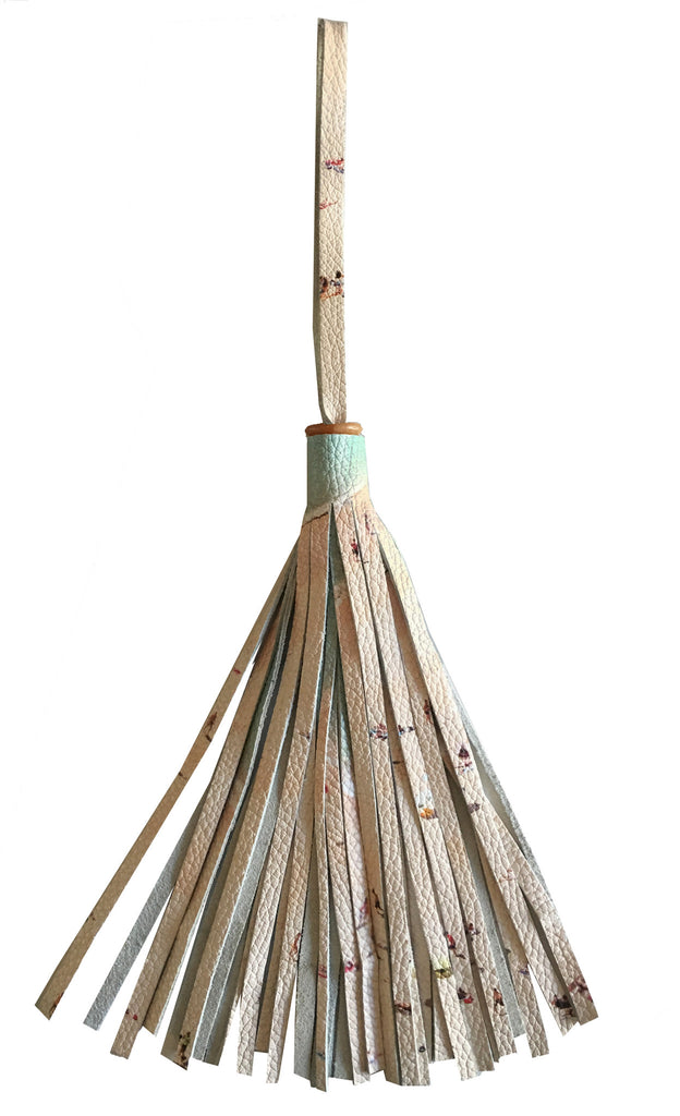 The Light Beach Tassel